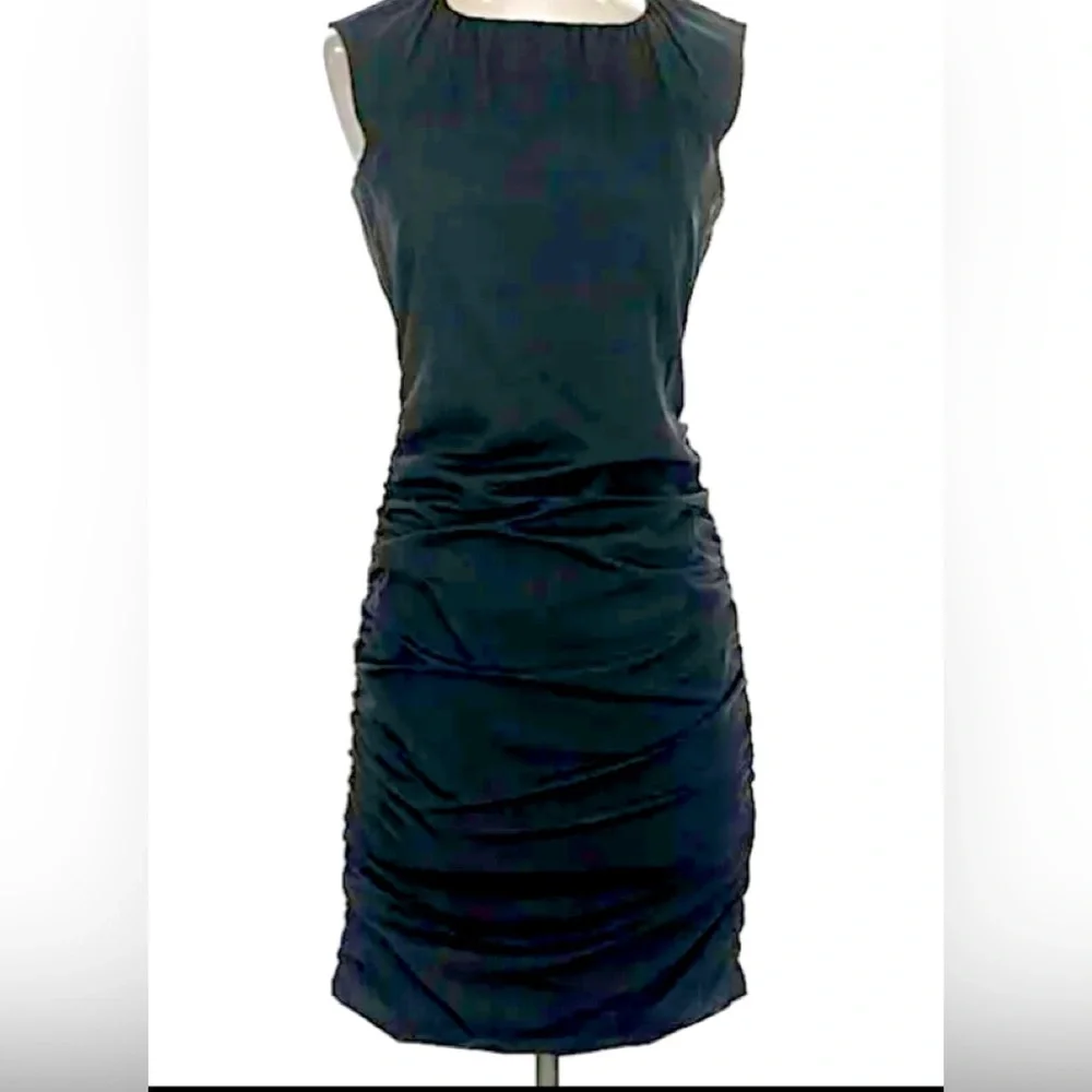 DIANE VON FURSTENBERG DVF Black Ruched Sleeveless Dress Silk Blend LBD M NEW - Picture 1 of 15
